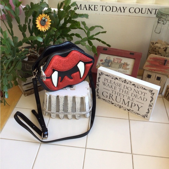 Handbags - Glittery Red Vampire Lips w/Fangs Crossbody NWOT